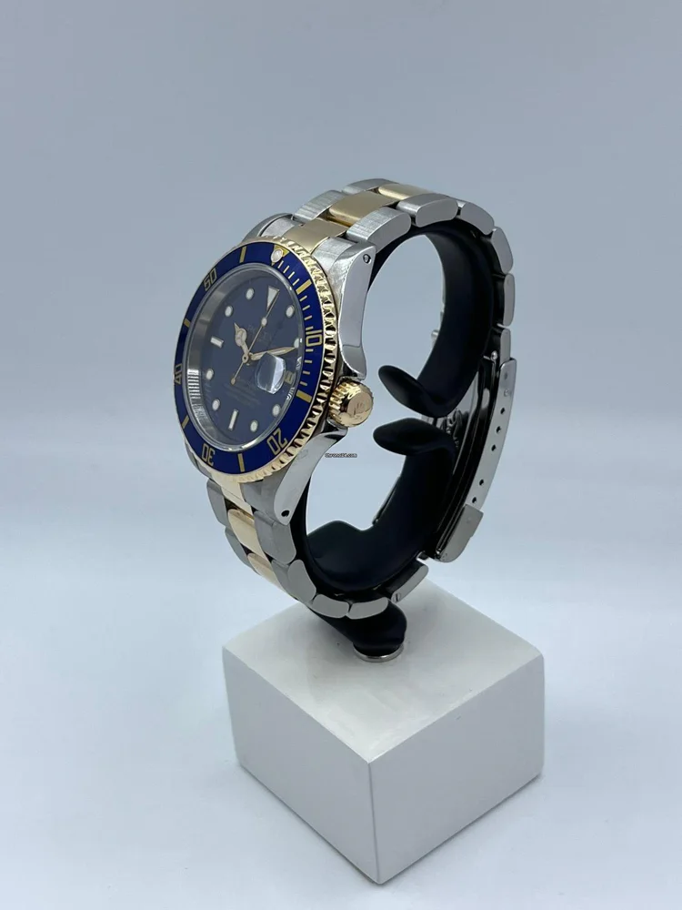 Rolex Submariner Date box and papers 1993